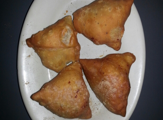 Taj Mahal Cuisine of India - Lincoln, NE. Vegetable Samosas