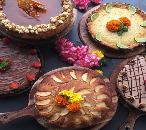 Grunske's by the RIver - Bundaberg East, QLD. Cakes - Want to book today? Click on the link here!