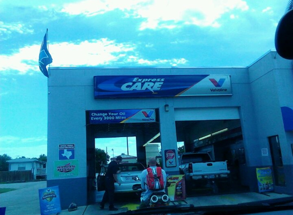 Valvoline Instant Oil Change - Bulverde, TX