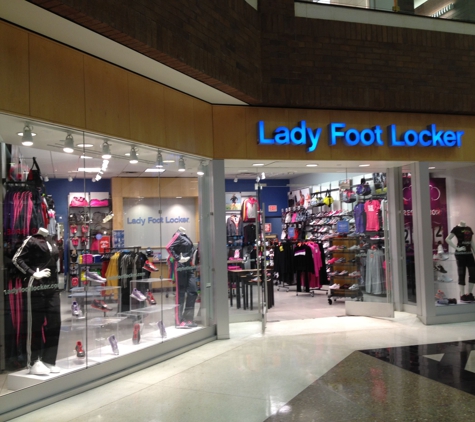 Lady Foot Locker - Glendale, CA