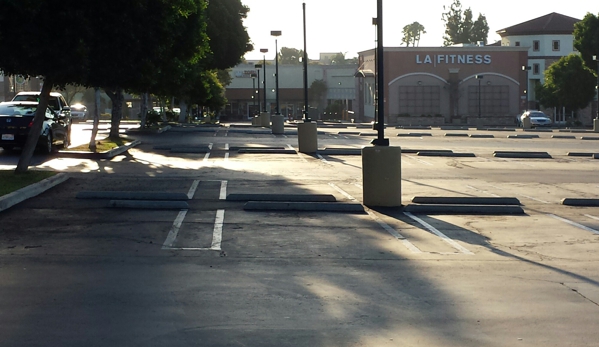 LA Fitness - Arcadia, CA. Outside with parking lot