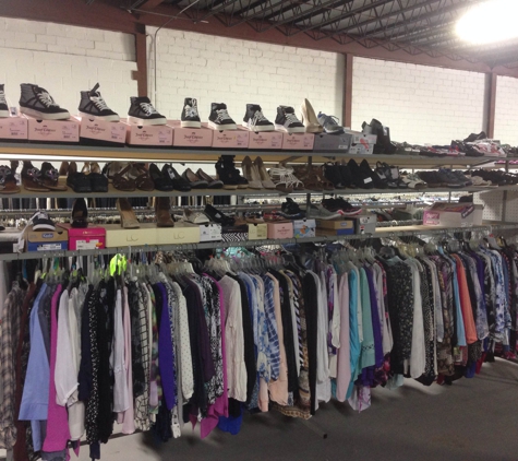 Discount Liquidators - Houston, TX