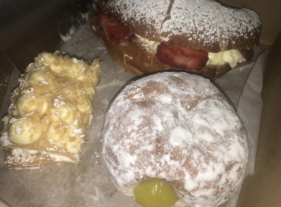 Nory Doughnut & Bakery - San Marcos, CA