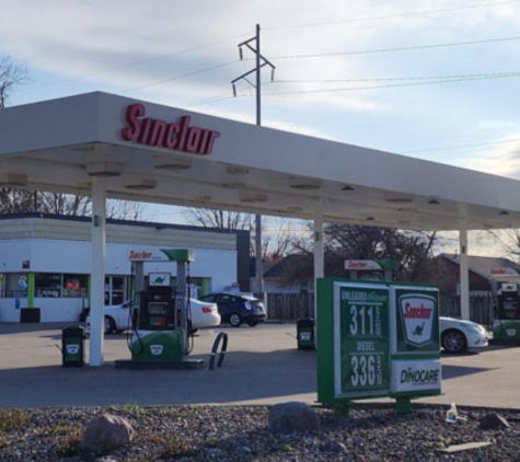 Sinclair Gas Station - West Des Moines, IA