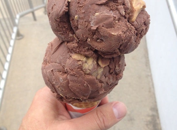 Uconn Dairy Bar - Storrs Mansfield, CT