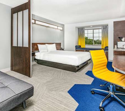 Microtel Inn and Suites by Wyndham Austin Airport - Austin, TX