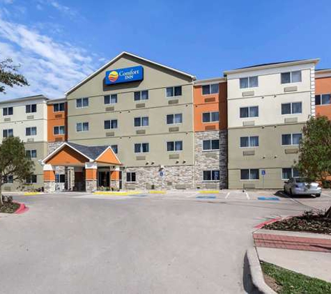 Comfort Inn & Suites - Austin, TX