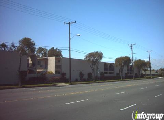 Hermosa Vista Apartments - Huntington Beach, CA