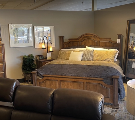 Woodleys Fine Furniture - Longmont - Longmont, CO