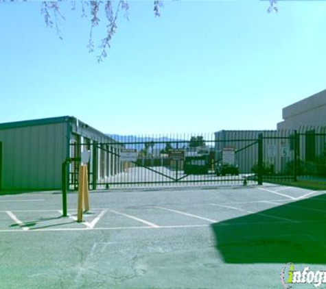 A Family Discount Storage - Tucson, AZ