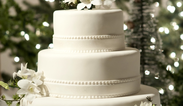 Michael's Gourmet Catering Inc - Toledo, OH. Wedding cakes