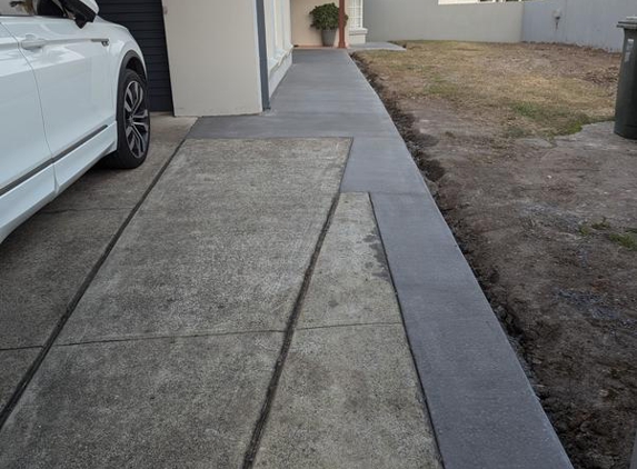 Mark Ramstedt Concreting Pty Ltd - Ashmore, QLD. From front of block to east side