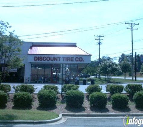 Discount Tire - Charlotte, NC