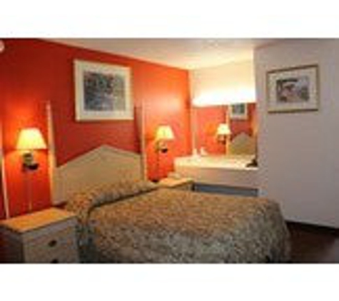 Canterbury Inn & Suites - Parsons, KS