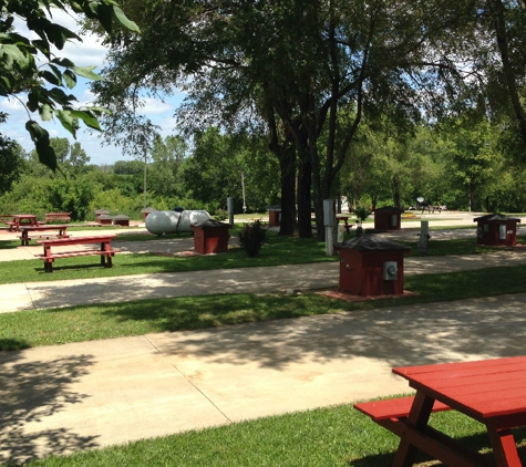 Country Gardens RV Park - Odessa, MO