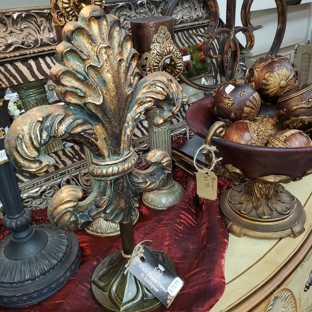 A n J Home Decor & Antiques - Bakersfield, CA