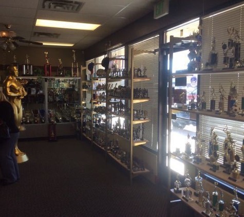 B & D Trophies & Awards - Albuquerque, NM