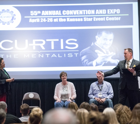 Curtis The Mentalist - Valley Center, KS. Curtis The Mentalist entertains a corporate crowd at the Kansas Star Casino