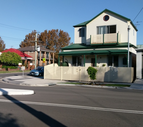 DL Fencing - Gillieston Heights, NSW. Fencing Contractors Newcastle