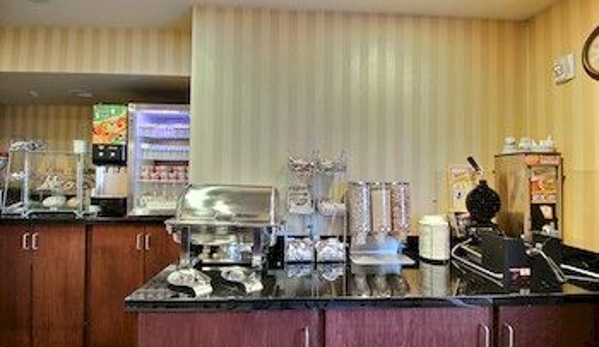 Cobblestone Inn & Suites - Oshkosh, WI