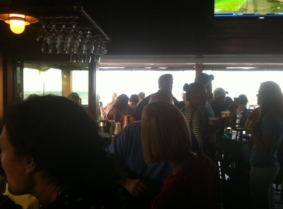 Lookout Tavern - Oak Bluffs, MA