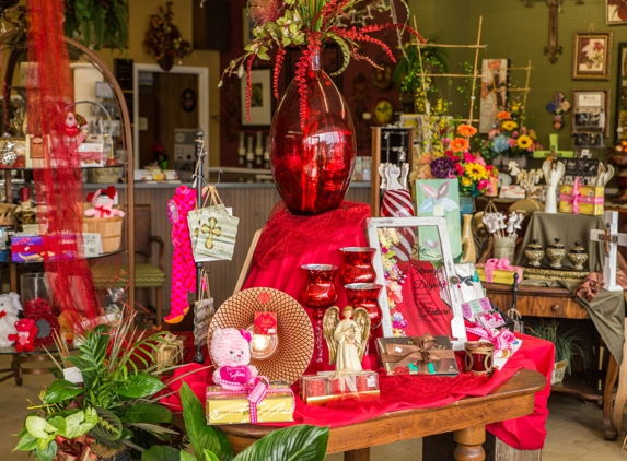 Village Florist - Gulfport, MS