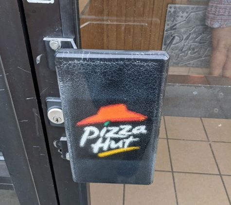 Pizza Hut - Aurora, CO