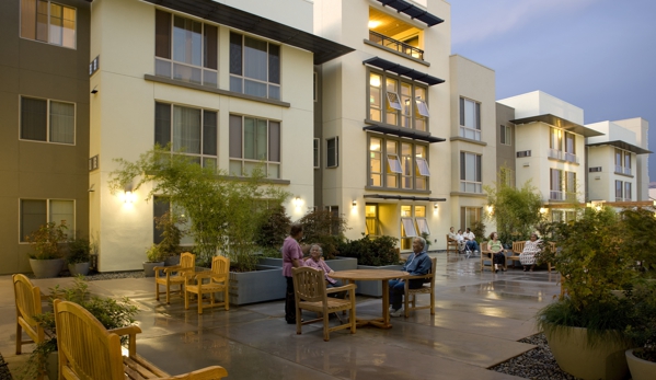 Glass & Sash Inc. - San Rafael, CA. Devries Senior Housing

Photographer: Misha Bruk