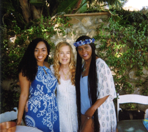 Psychic Judy Hevenly - Los Angeles, CA. Judy with clients.