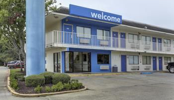 Motel 6 - Port Allen, LA