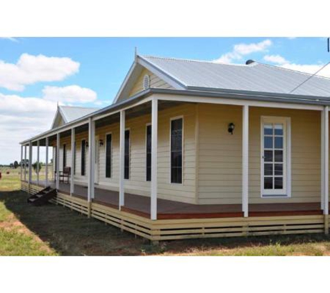 G.M. & G.L. Hilson Builders - White Hills, VIC