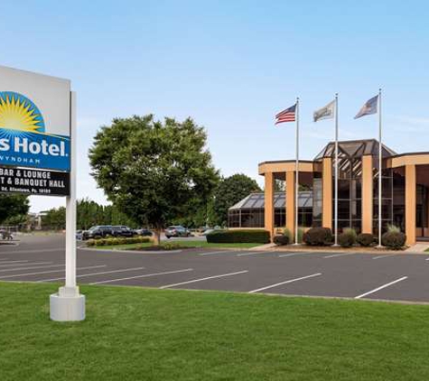 Days Hotel by Wyndham Allentown Airport / Lehigh Valley - Allentown, PA