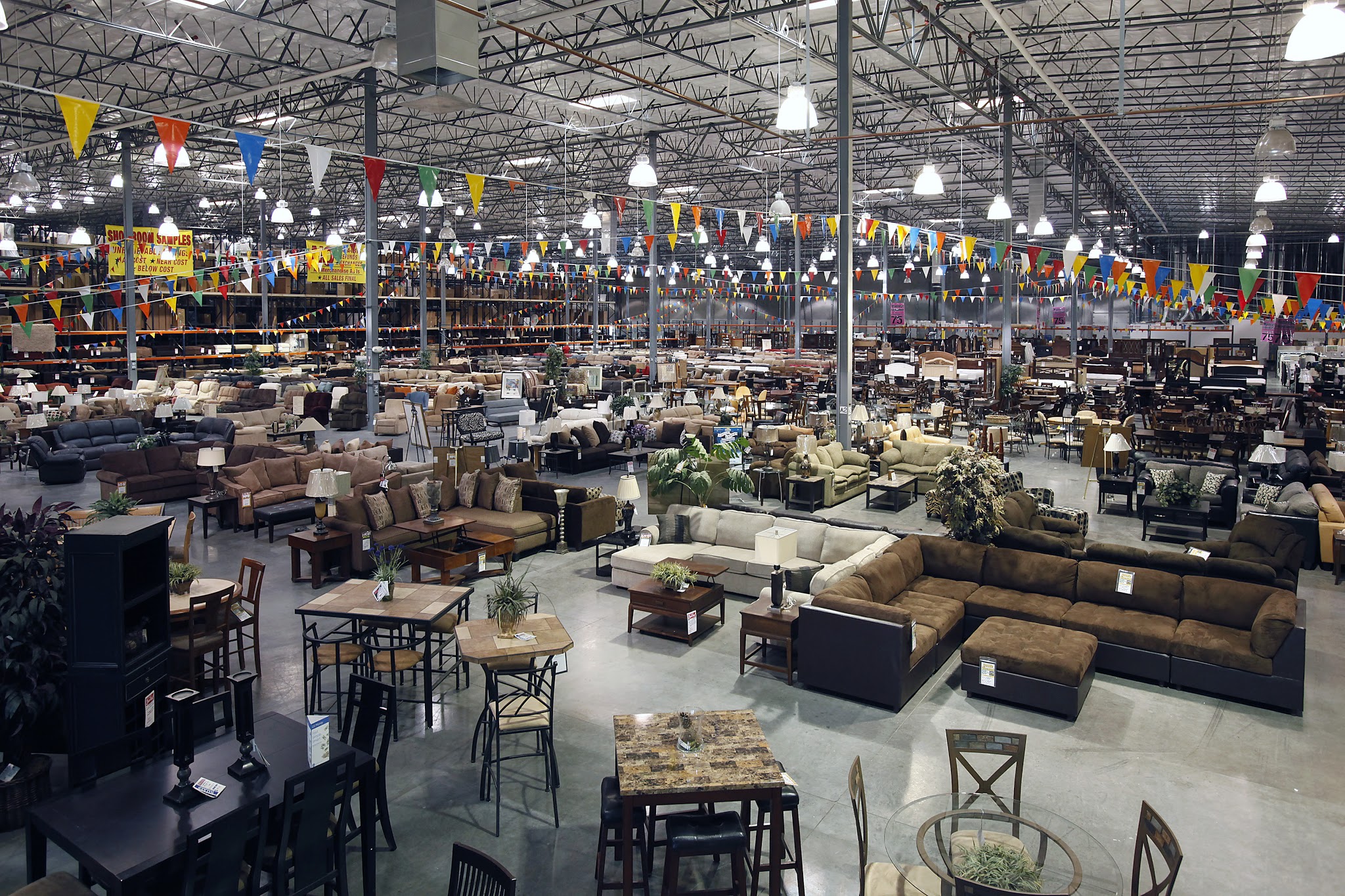 Furniture Warehouse Outlet  Macy's Furniture Clearance Center