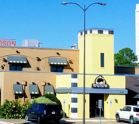 Beelman Dental - Bedford, TX. Buffalo Wild Wings at 7 minutes drive to the southeast of Bedford dentist Beelman Dental