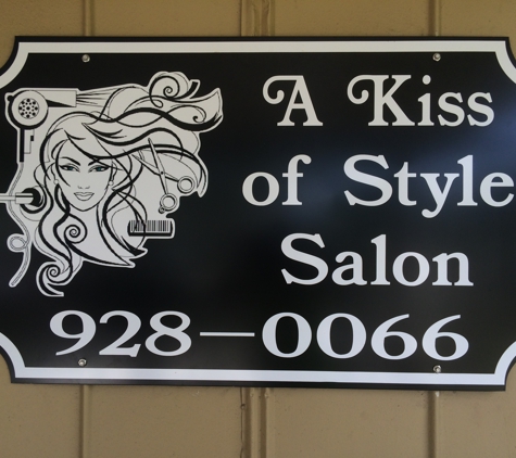 A Kiss Of Style Salon - Fairhope, AL