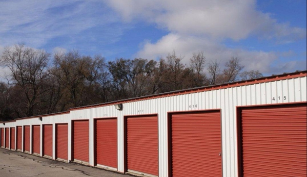 Roth Self Storage - Omaha, NE