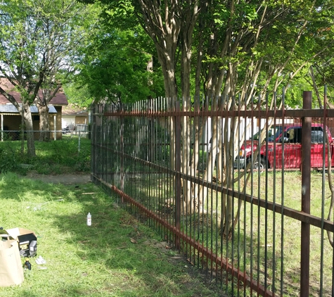 Charlie Mike Construction - Mckinney, TX. Wrought Iron Fence Installation