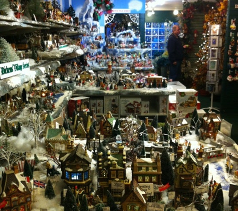 St. Nicks Christmas And Collectibles - Littleton, CO