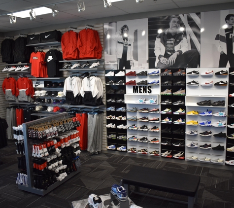 Hibbett Sports - Perris, CA