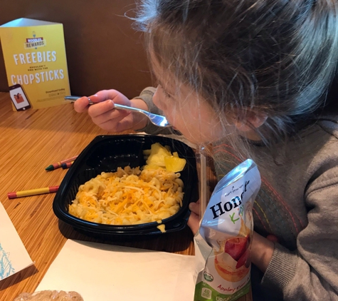 Noodles & Company - West Hartford, CT