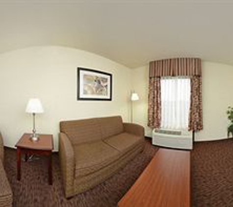 Hampton Inn & Suites Muncie - Muncie, IN