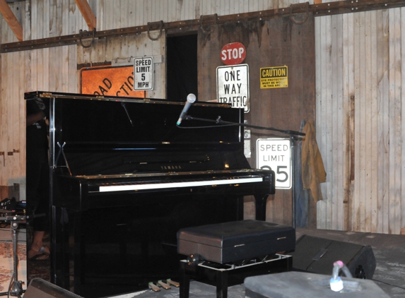 Churchill's Piano Rental Service - Santa Cruz, CA. Yamaha Studio upright  in Sonora athe Gundlach Bundschu Winery for  a concert  2016