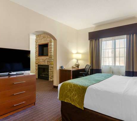 Comfort Suites - Stevensville, MI