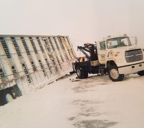 Hennessy Towing - Waukon, IA