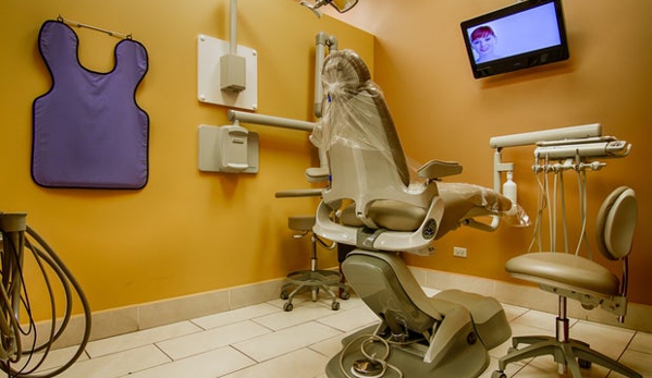 1st Family Dental of Fox Valley - Aurora, IL