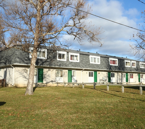 Midway Square Townhome - Flint, MI