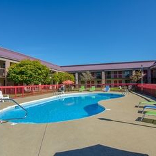 Red Roof Inn - Kingsport, TN