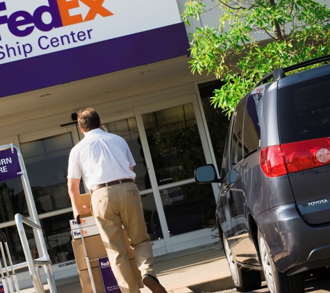 FedEx Ship Center - Columbus, OH