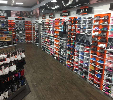 Hibbett Sports - Pleasanton, TX