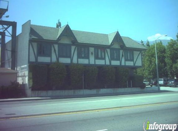 Women At Work - Pasadena, CA